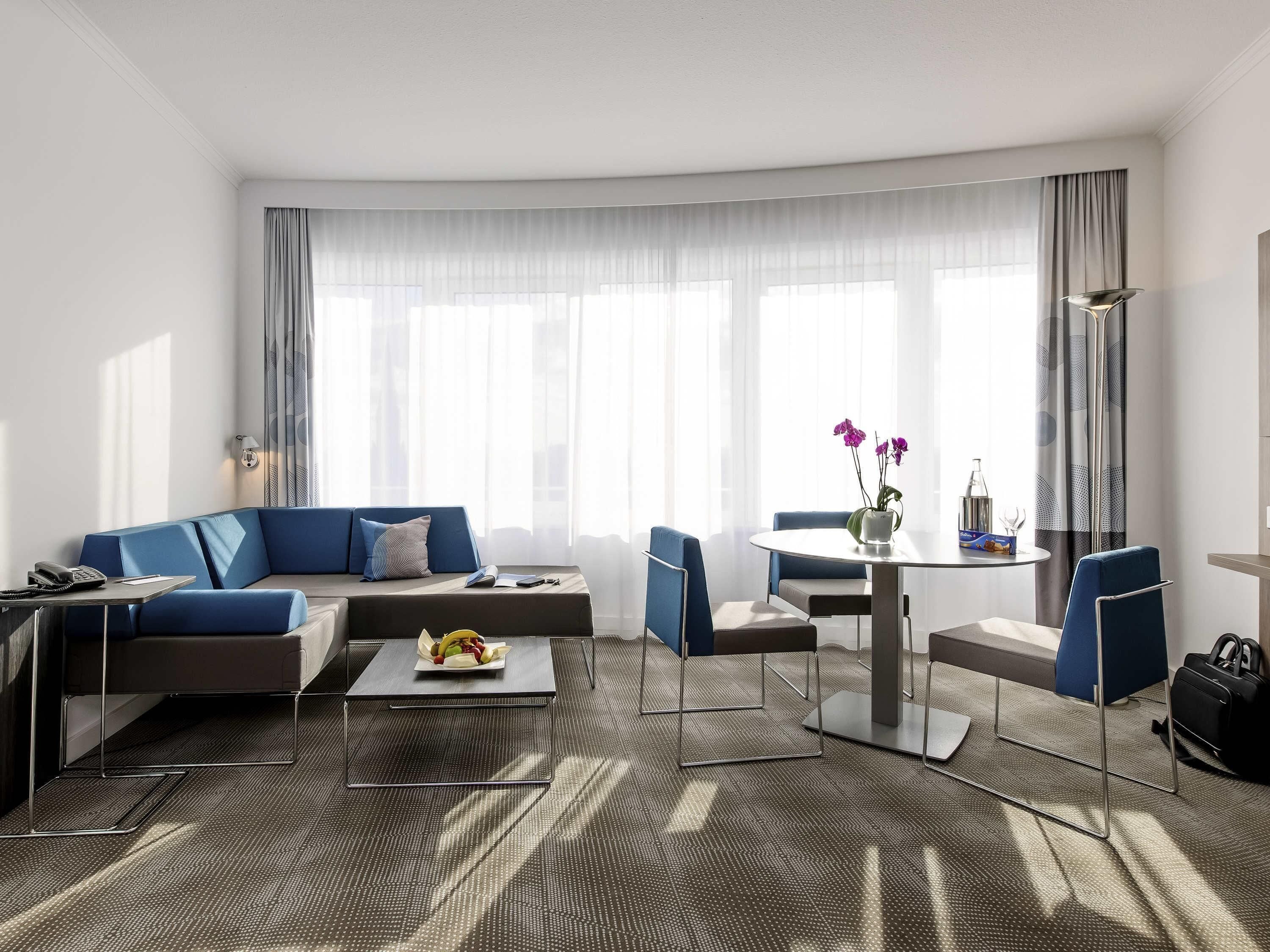 Suite, 1 cama matrimonial y sofá cama | Ropa de cama hipoalergénica y caja de seguridad en la habitación 