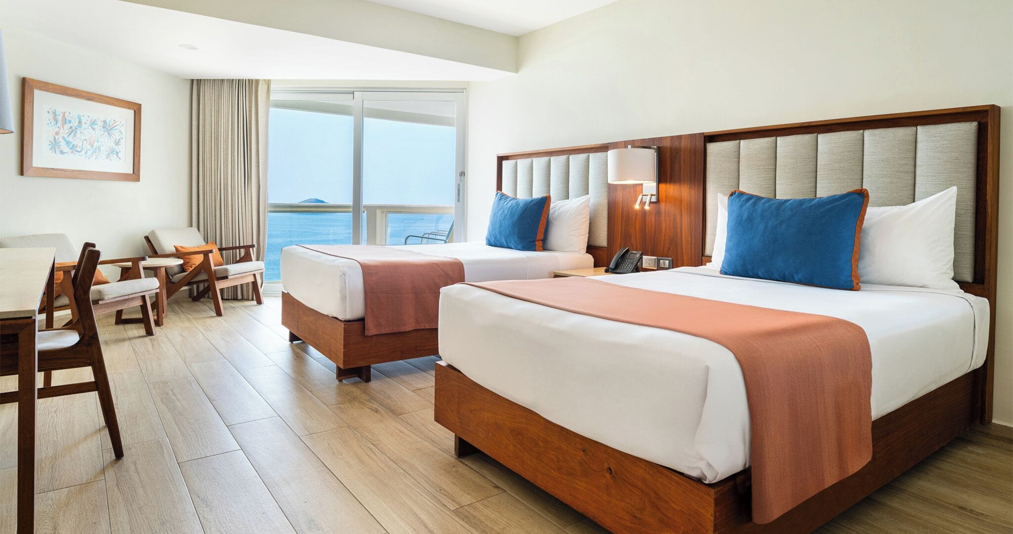 Royal Ocean View Double | Desk, blackout curtains, iron/ironing board, free WiFi