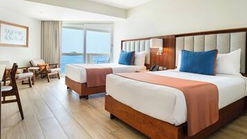 Royal Ocean View Double | Desk, blackout drapes, iron/ironing board, free WiFi