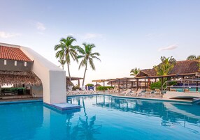 Outdoor pool, pool loungers