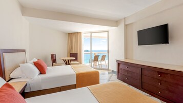 Royal Ocean View Double | Desk, blackout drapes, iron/ironing board, free WiFi