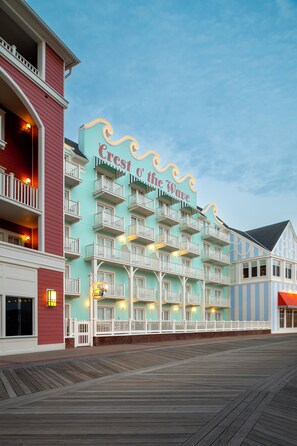 Exterior - Disney's BoardWalk Inn (Lake Buena Vista)