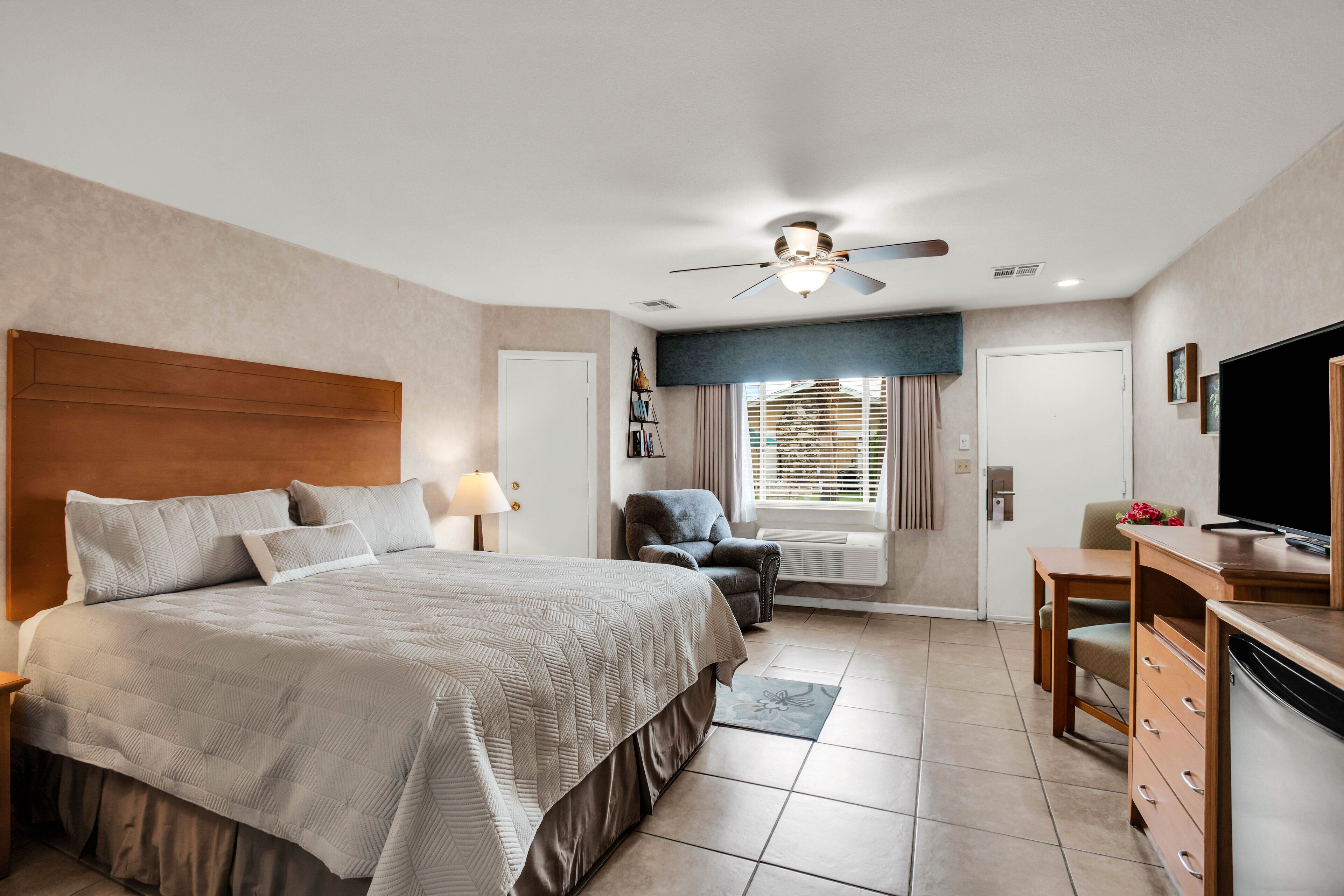 Desk, iron/ironing board, free WiFi, bed sheets