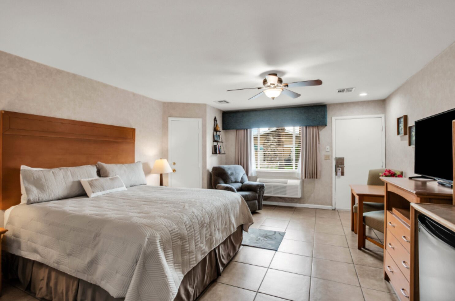 Desk, iron/ironing board, free WiFi, bed sheets