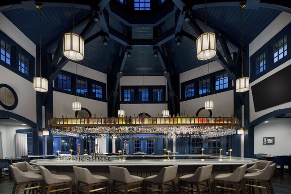 Tarjolla lounas ja illallinen