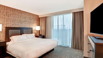 Suite, 1 très grand lit et 1 canapé-lit | Literie de qualité, coffre-fort, bureau