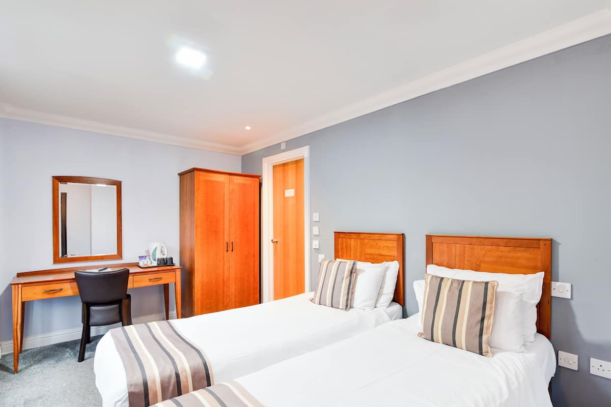 1 Schlafzimmer, individuell dekoriert, individuell eingerichtet