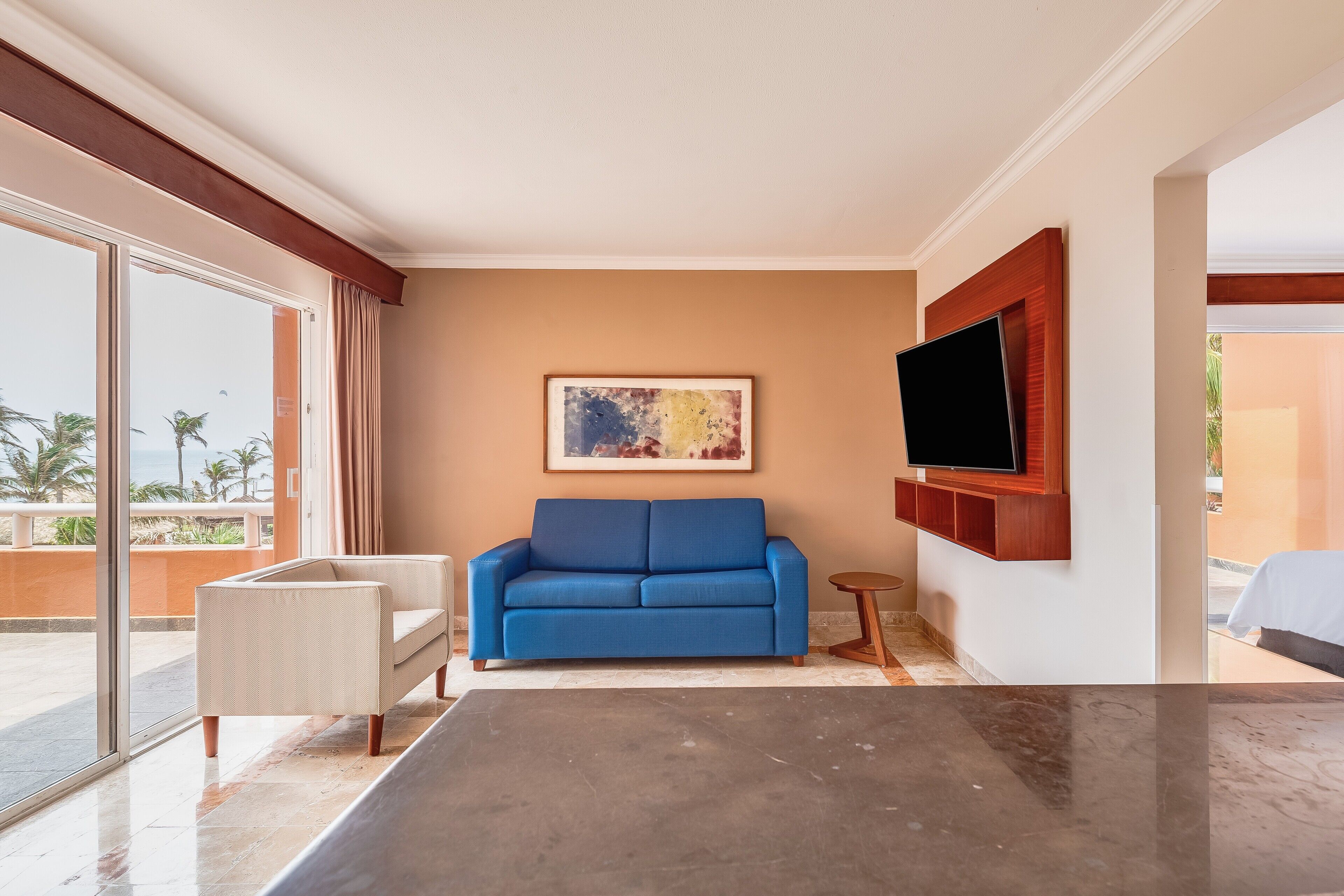 Sala de estar | Smart TV de 65 pulgadas con canales por cable y televisión 