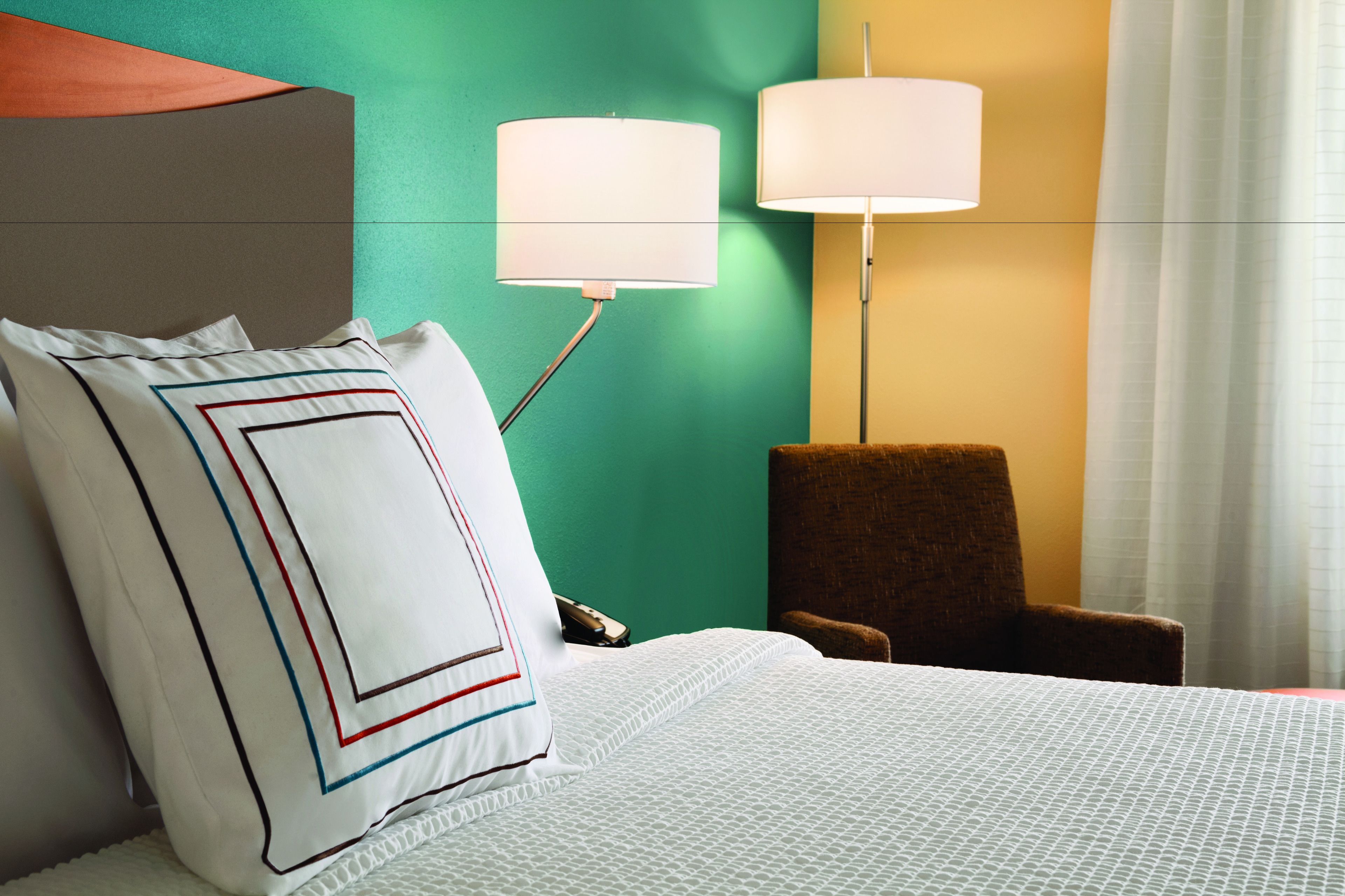 premium bedding, pillow-top beds, in-room safe, desk