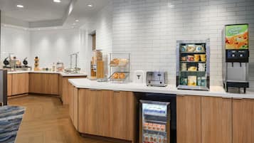 Free daily continental breakfast