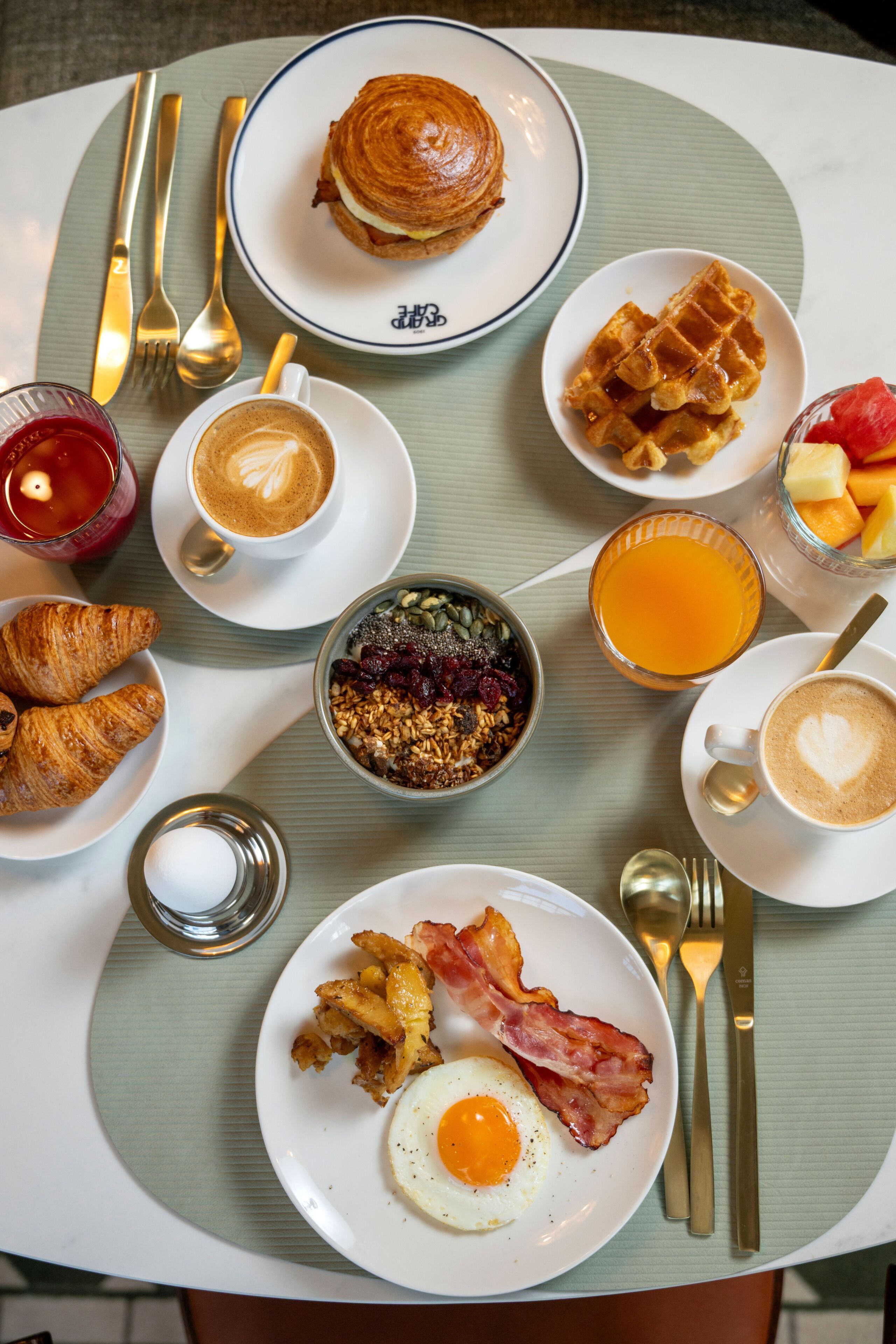 Dagelijks ontbijtbuffet (EUR 30 per persoon)