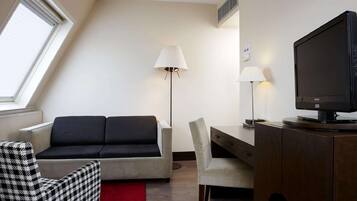 ์ ์๊ทน์ฑ ์นจ๊ตฌ, ๋ฏธ๋๋ฐ, ๊ฐ์ค ๋ด ๊ธ๊ณ , ์ฑ
์