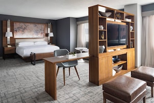 1 bedroom, premium bedding, down comforters, pillowtop beds