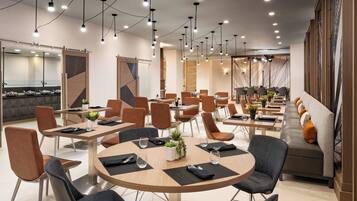 ๋งค์ผ ํ ๋ธ๋ ํผ์คํธ ์์นจ ์์ฌ ์ ๋ฃ