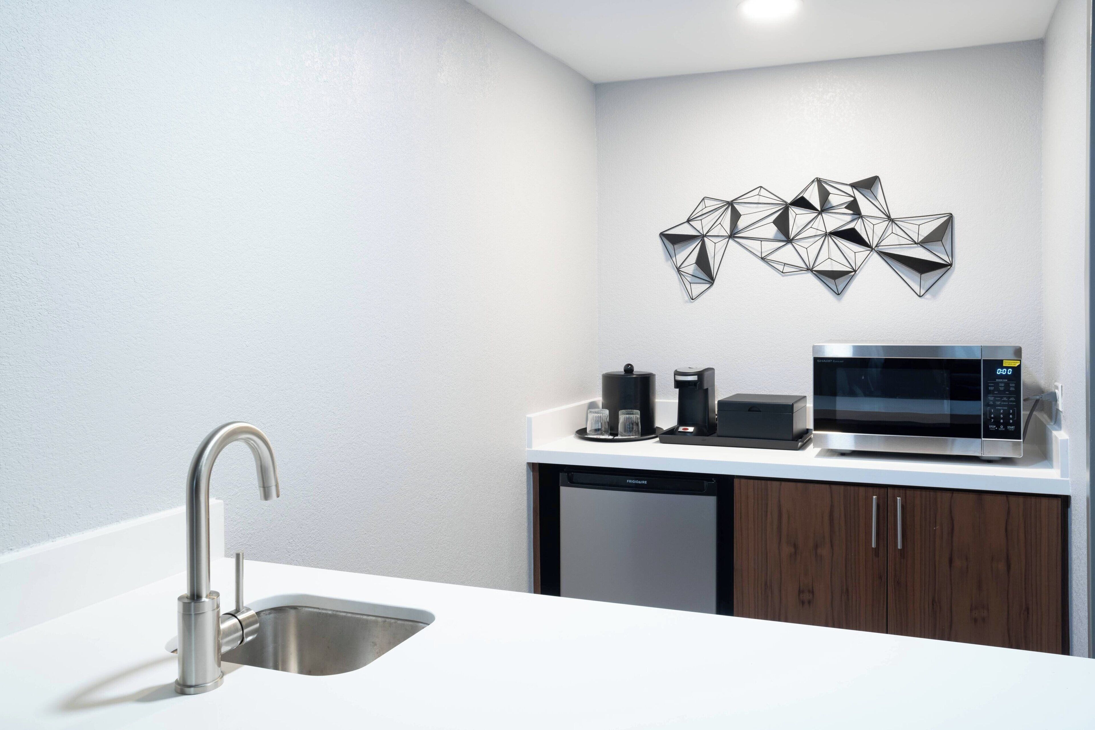 fridge, microwave, coffee/tea maker