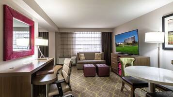 Junior Suite, 1 King Bed, Non Smoking | Egyptian cotton sheets, premium bedding, pillowtop beds, in-room safe