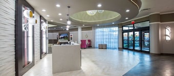 DoubleTree by Hilton Winston Salem - University