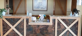 Horse Creek Inn
