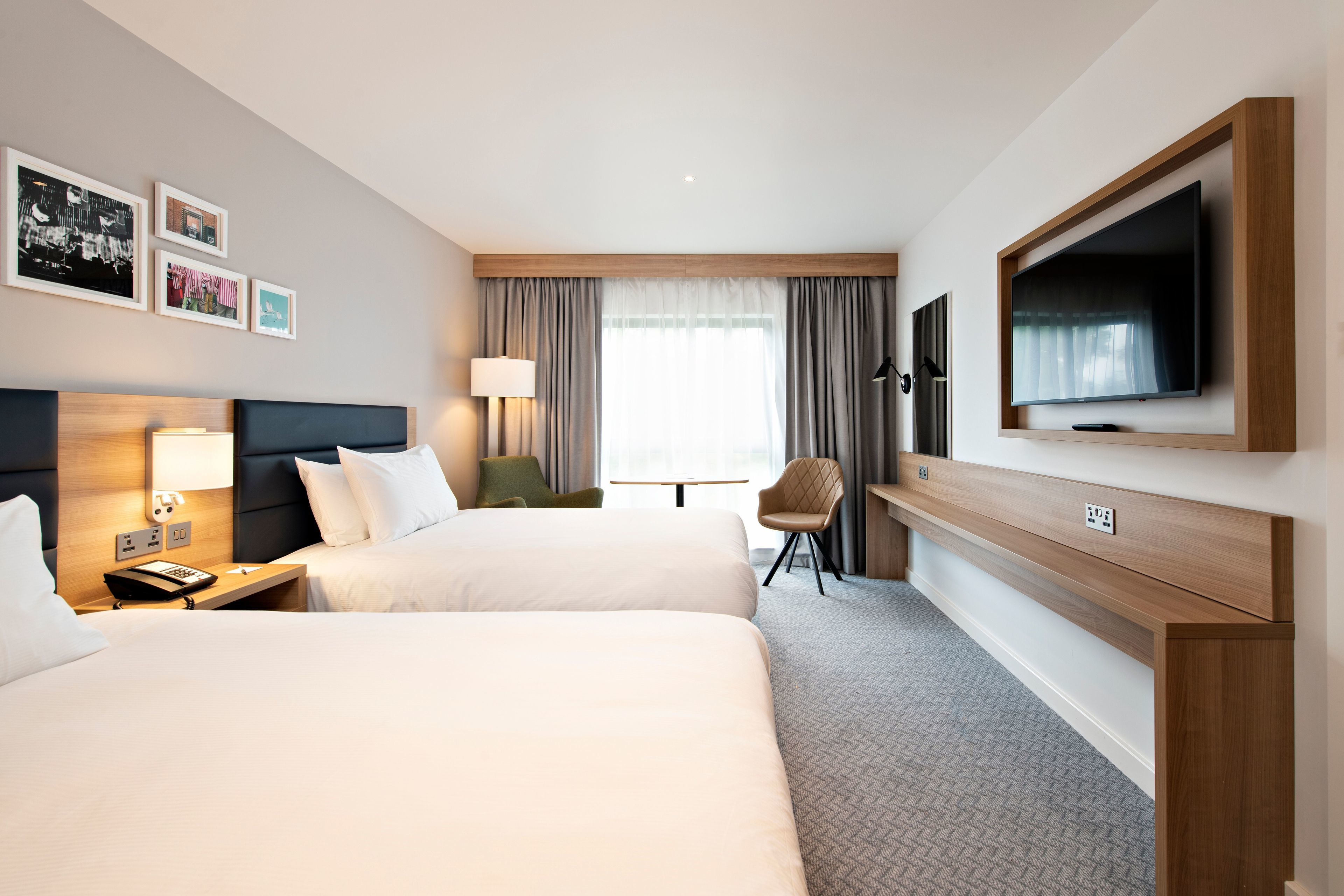 twin room, 2 single beds | hypo-allergenic bedding, in-room safe, desk, blackout curtains