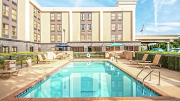 Outdoor pool, pool umbrellas, sun loungers