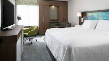 Schreibtisch, Bügeleisen/Bügelbrett, kostenlose Babybetten