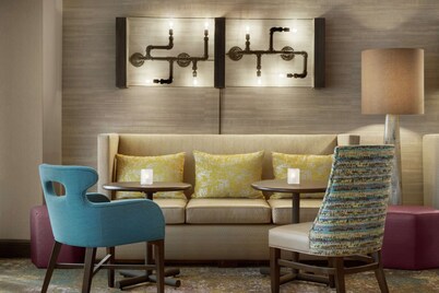 Hampton Inn & Suites Springdale