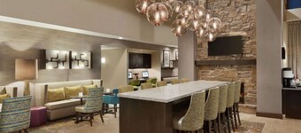 斯普林代爾希爾頓歡朋套房飯店