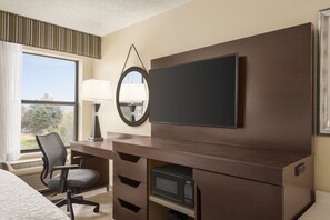 Room, 1 Queen Bed, Non Smoking | Television