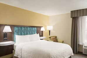 Premium bedding, in-room safe, desk, laptop workspace