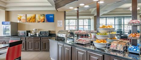 Petit déjeuner buffet compris tous les jours