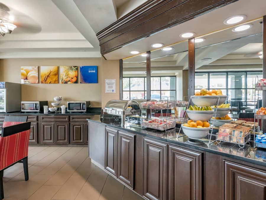 Free daily buffet breakfast