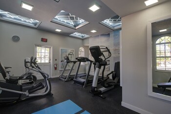 Fitness facility at Clarion Pointe Tampa-Brandon Near Fairgrounds and Casino