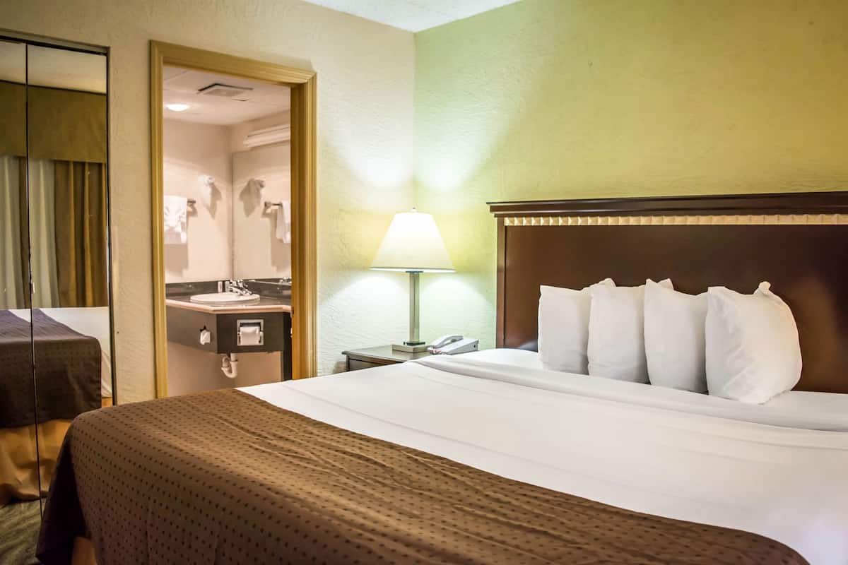 Blackout drapes, iron/ironing board, free WiFi, bed sheets
