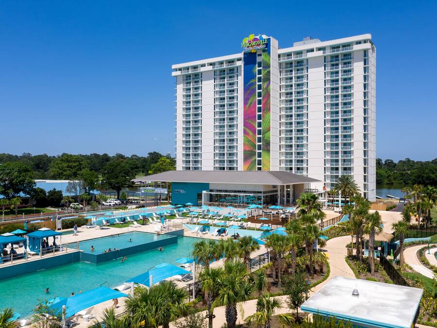 5 outdoor pools, open 9:00 AM to 10:00 PM, pool cabanas (surcharge)