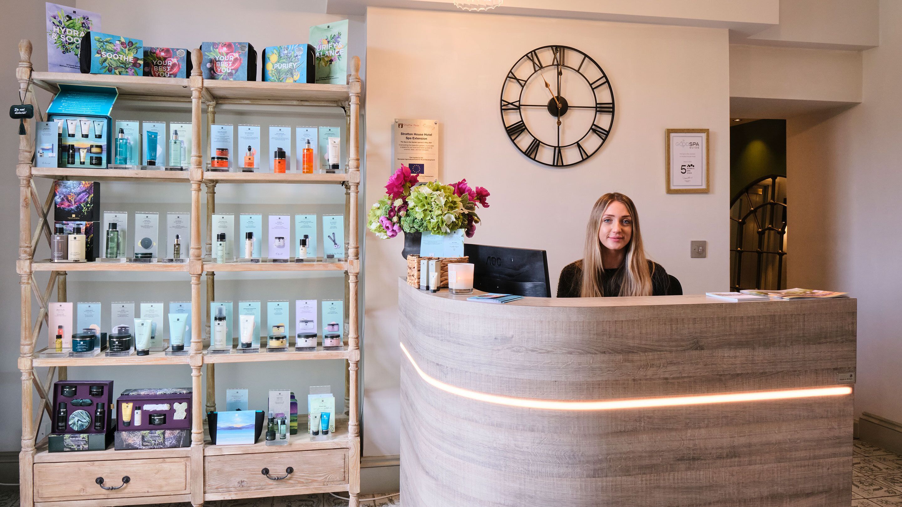 カップル用トリートメントルーム、サウナ、ホットタブ、スチームサウナ、ボディ トリートメント、アロマテラピー