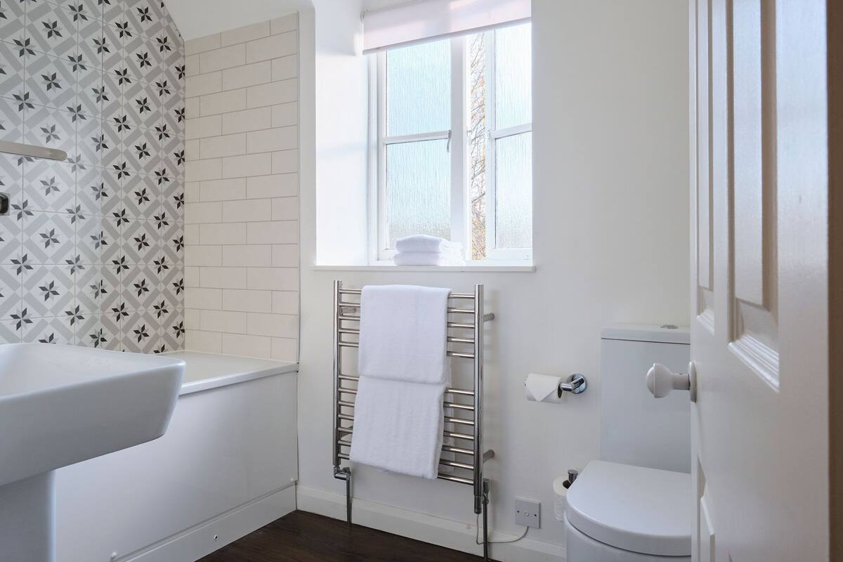 standard double room | 1 bedroom, individually decorated, individually furnished