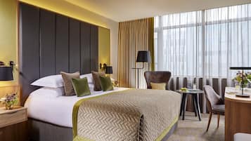 Premium Room, 1 King Bed | In-room safe, desk, laptop workspace, blackout curtains