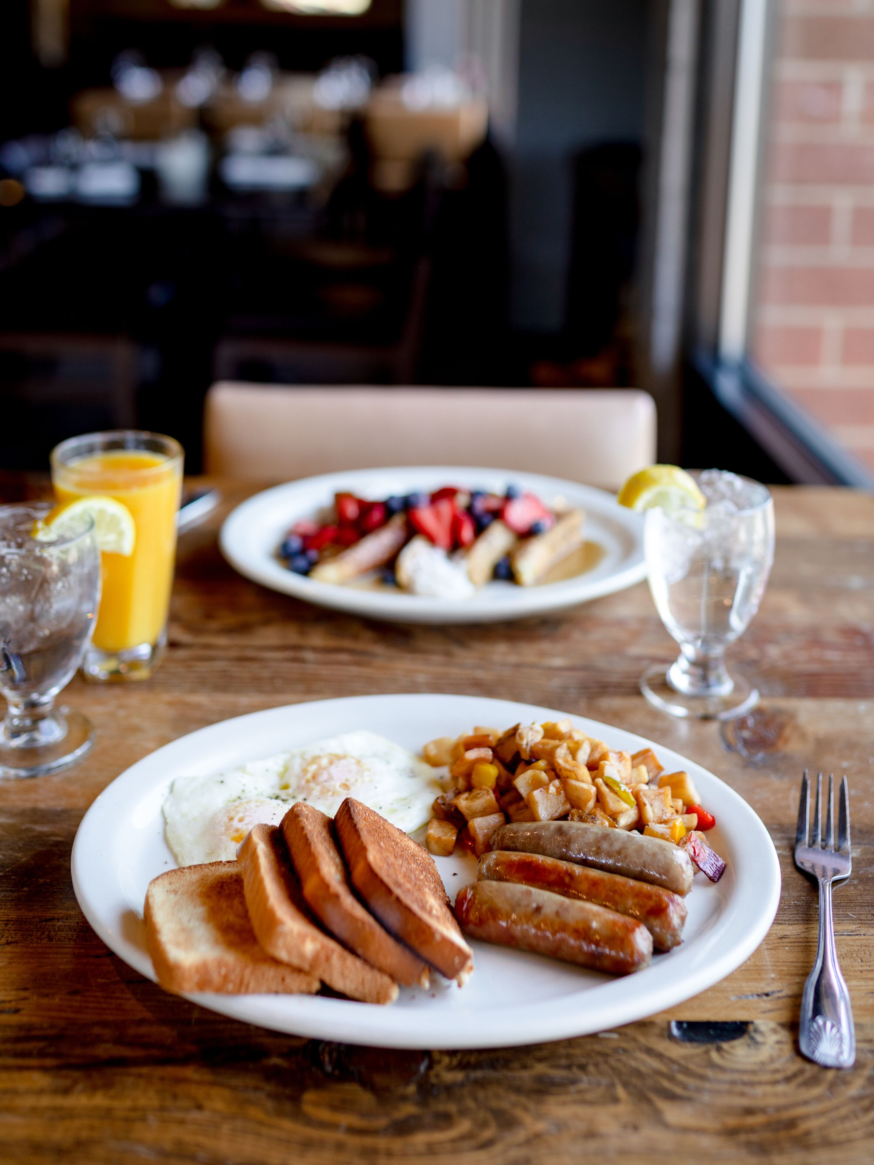 فطور مطهو حسب الطلب يوميًا بتكلفة قدرها (20 USD للشخص)