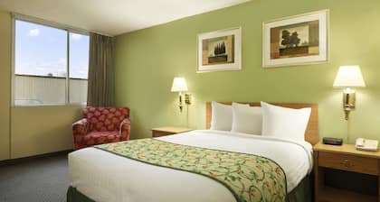 Travelodge by Wyndham Sturgis