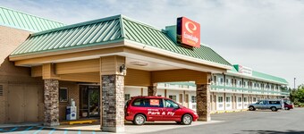 Econo Lodge Inn & Suites Spokane