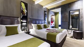 Triple Room | Down duvets, minibar, in-room safe, desk