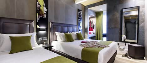 Triple Room | Down duvets, minibar, in-room safe, desk