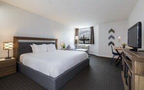 豪華客房, 1 張特大雙人床, 城市景觀 | 高級寢具、熨斗/熨衣板、免費無線上網、床單