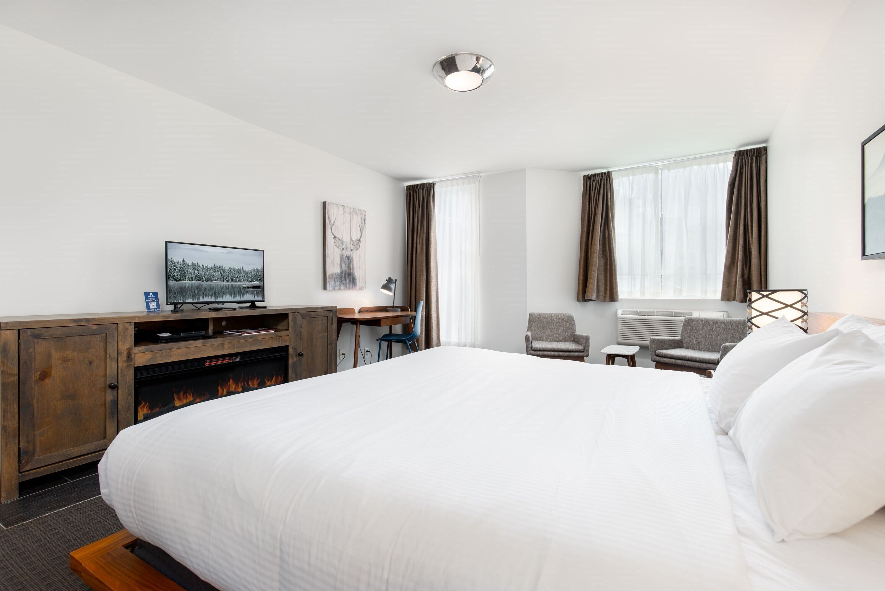 deluxe room, 1 king bed, city view | 1 bedroom, premium bedding, iron/ironing board, free cots/infant beds