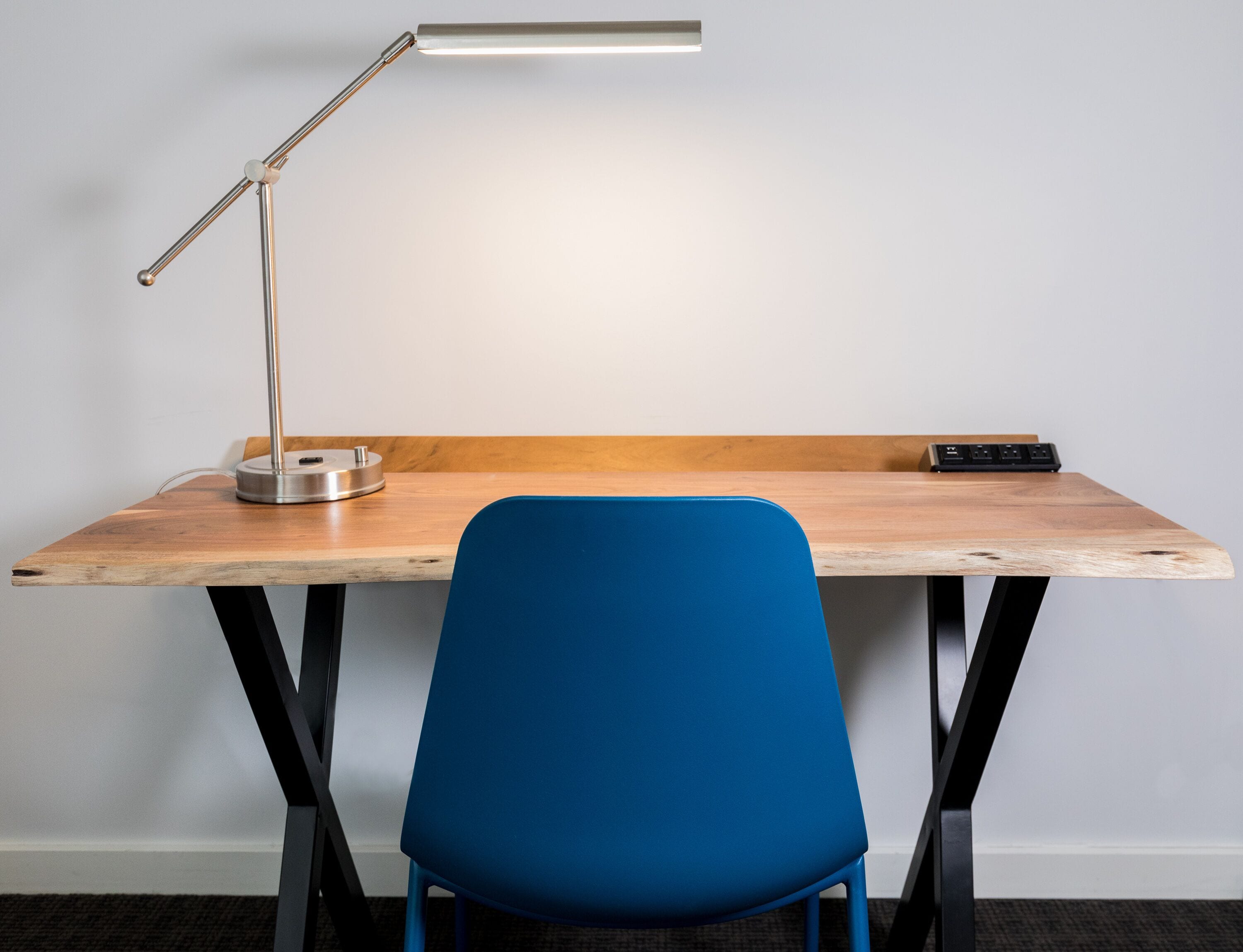 deluxe room, 1 king bed, city view | living area | 50-inch flat-screen tv with digital channels, tv