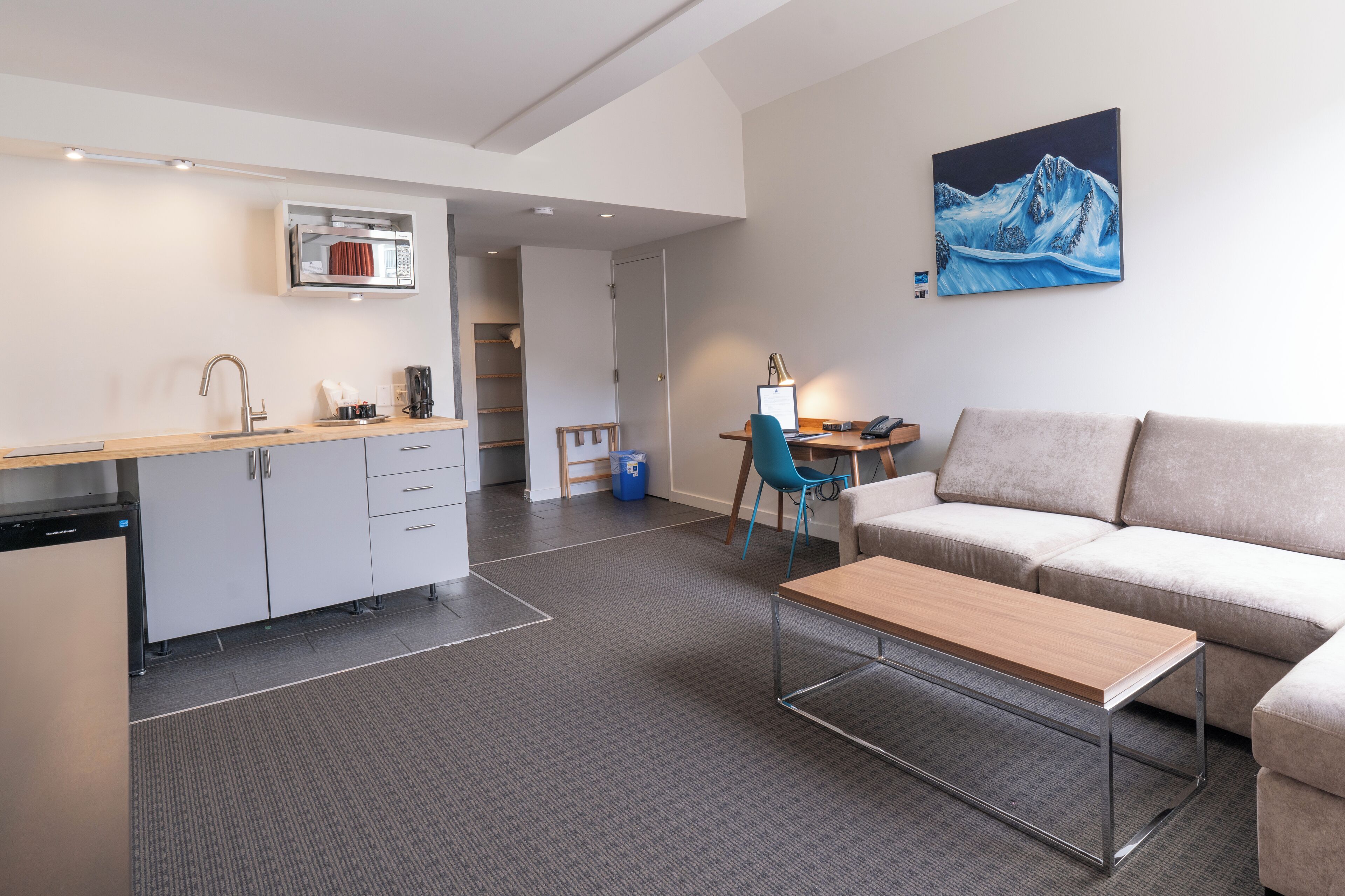 suite, 1 bedroom, fireplace, mountain view | 1 bedroom, premium bedding, iron/ironing board, free cots/infant beds