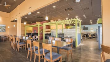 Desayuno bufé gratuito y diario