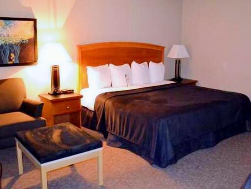 Desk, blackout drapes, iron/ironing board, free WiFi