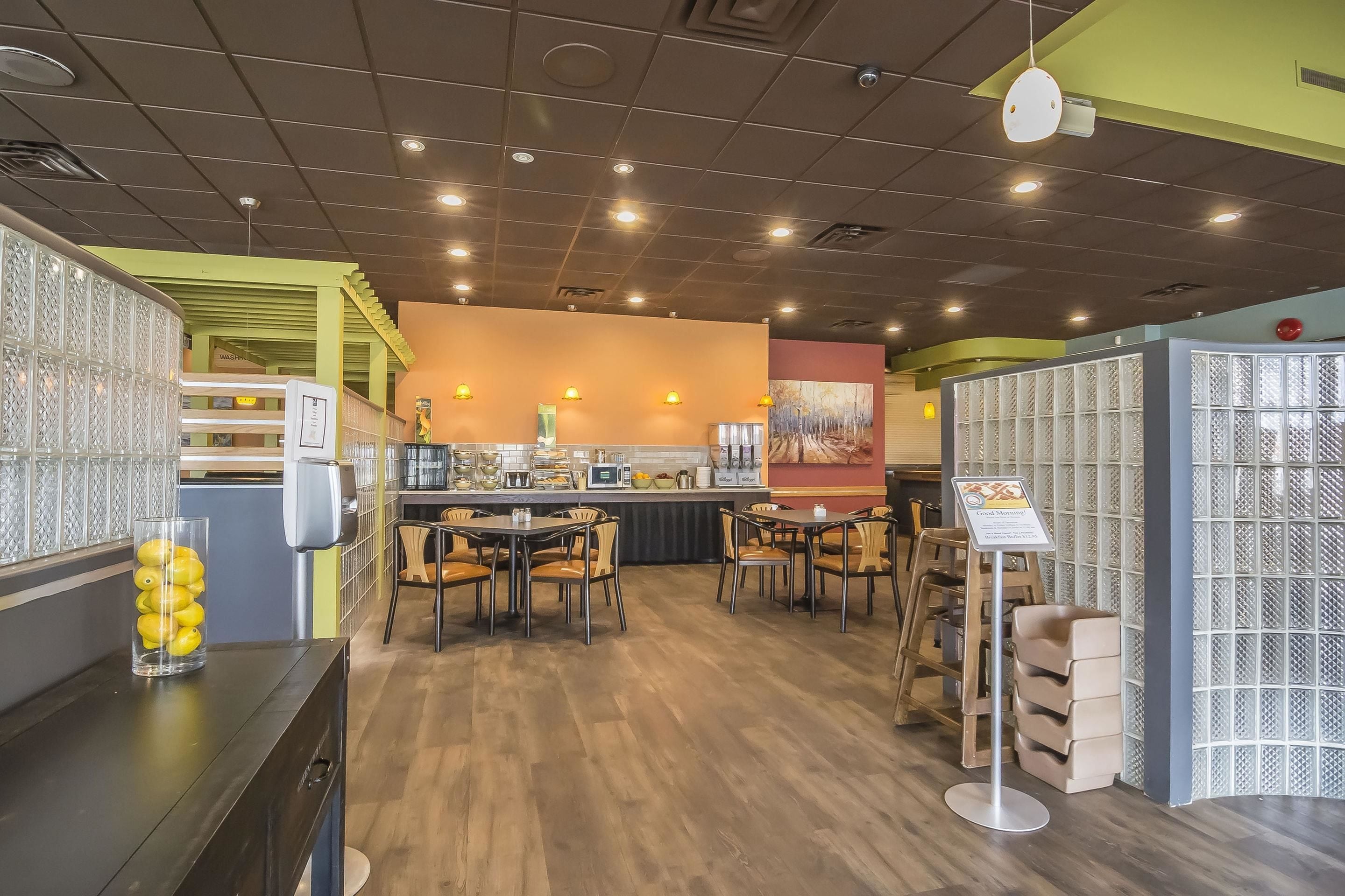 Bao gồm bữa sáng buffet hàng ngày 