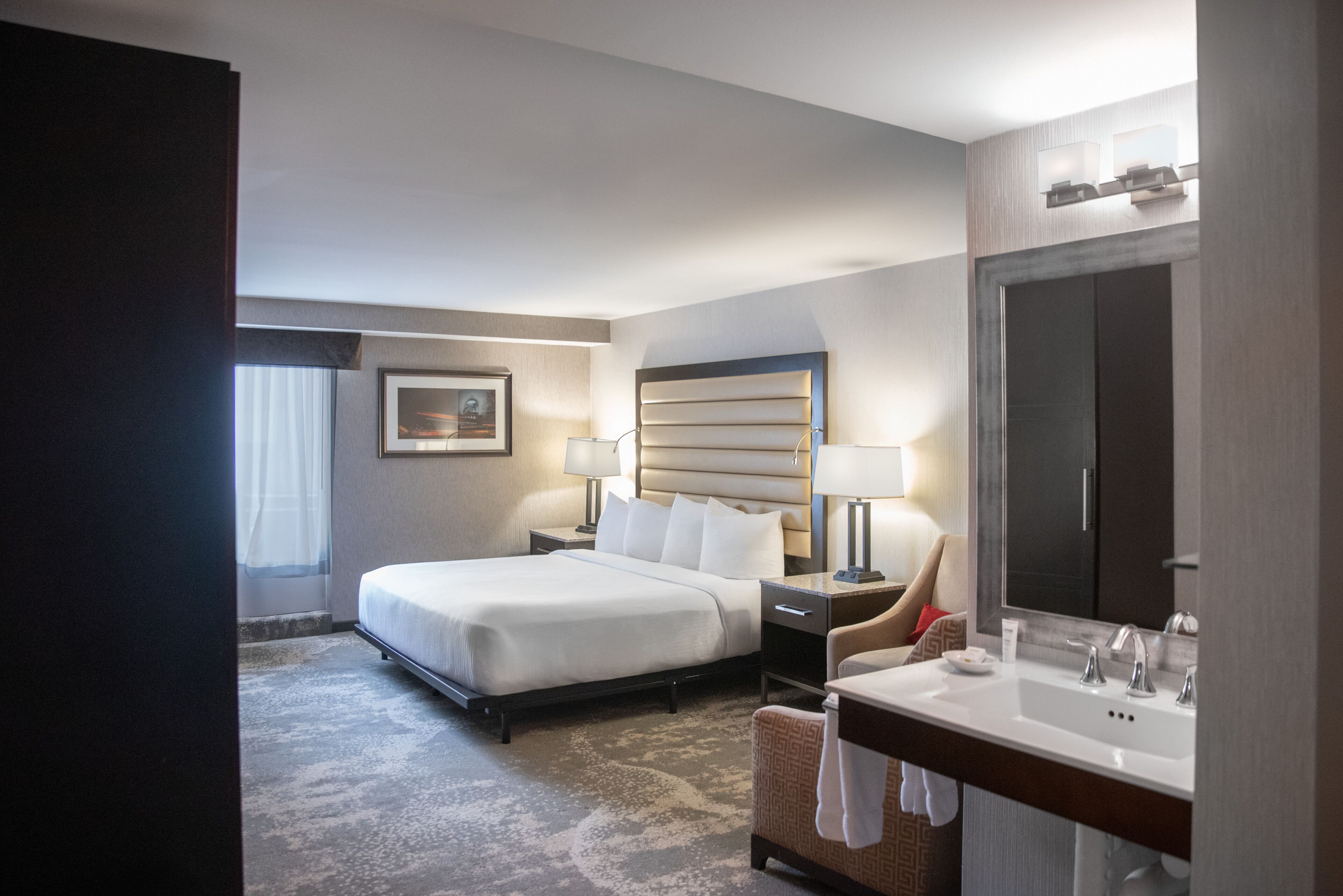 Premier Room, Roll-in Shower | Premium bedding, in-room safe, desk, blackout drapes